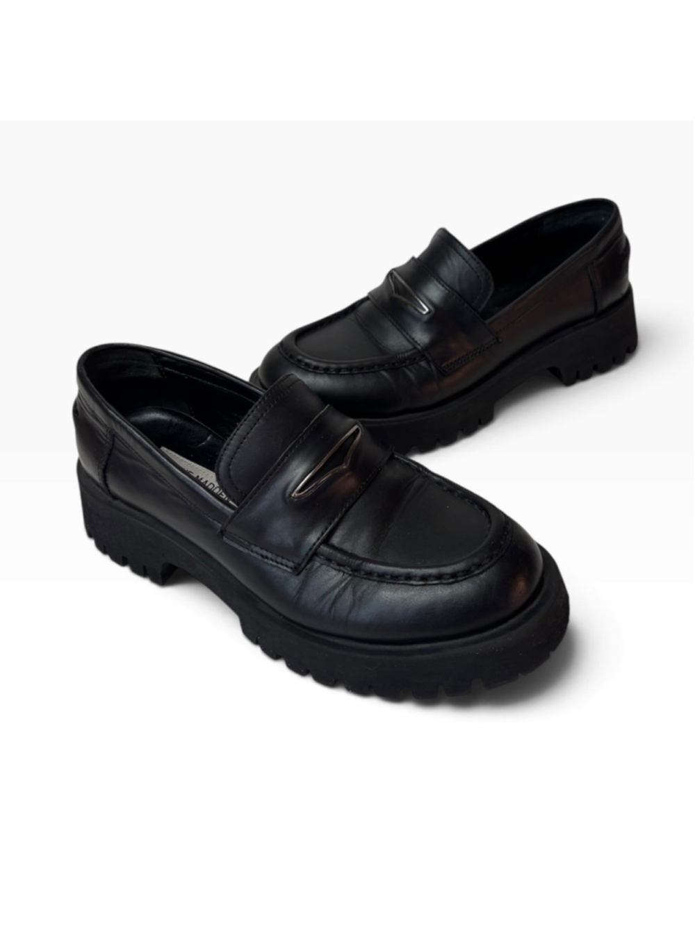 Steve Madden Women's Lawrence Loafer, Black Leather, 7 Chunky Lug Sole